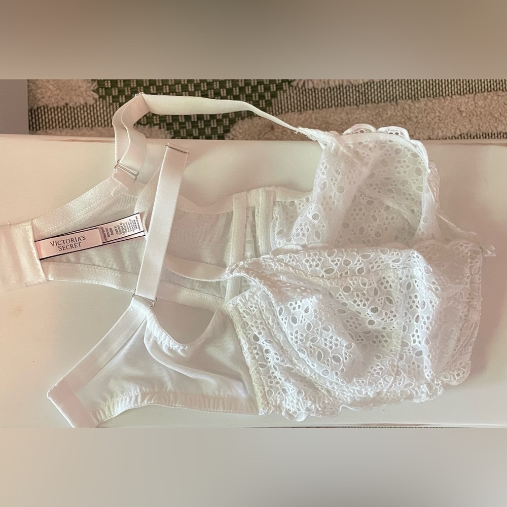 The Fabulous by Victoria's Secret Full Cup Bra, 36DDD, White Eyelet - Picture 6 of 11